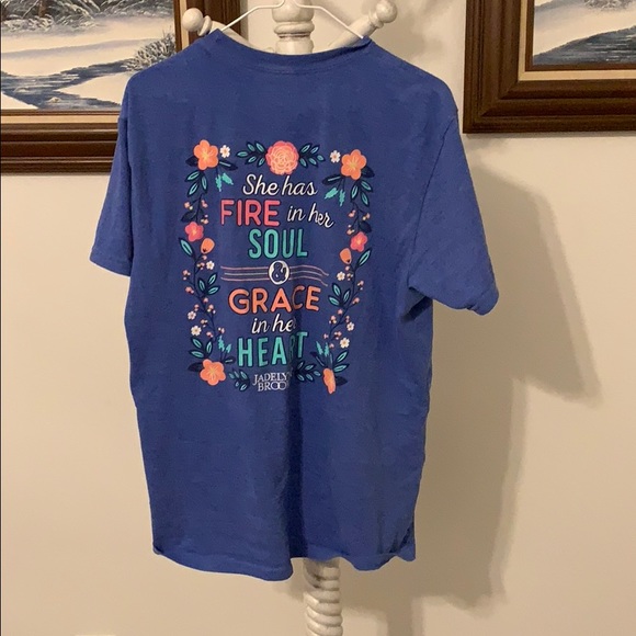 Cute top - Picture 4 of 5